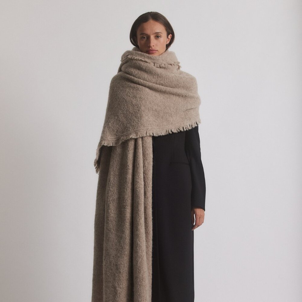 Janessa Leone blanket scarf in Oatmeal - NWOT